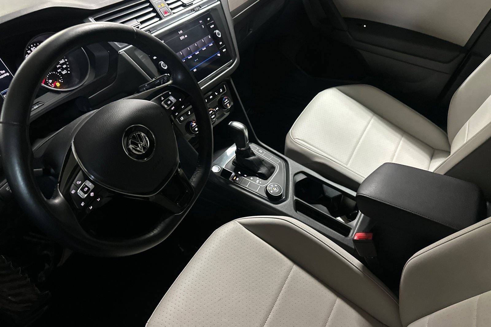 2019 Volkswagen Tiguan SE photo 4