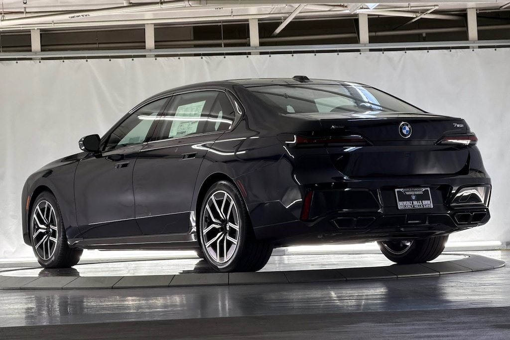 New 2026 BMW 760i xDrive Sedan