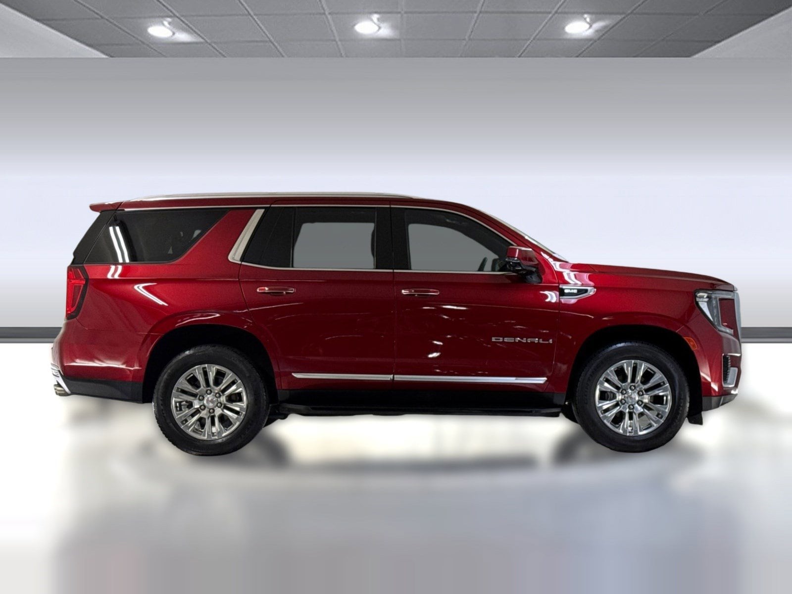 2022 GMC Yukon Denali photo 3