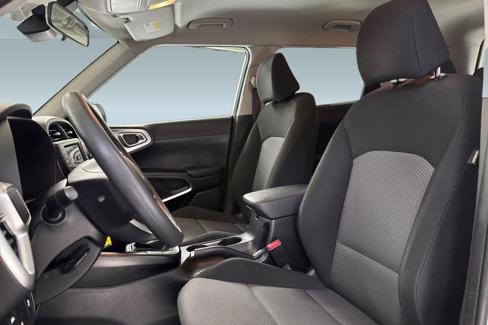 2022 Kia Soul LX photo 4