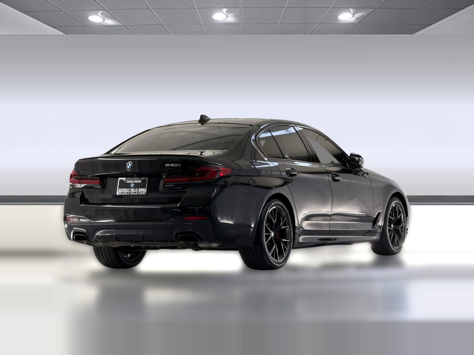 2023 BMW 540i photo 3