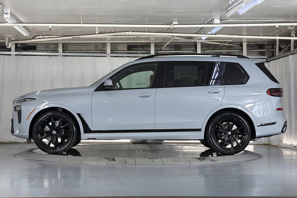New 2027 BMW X7 xDrive40i SUV