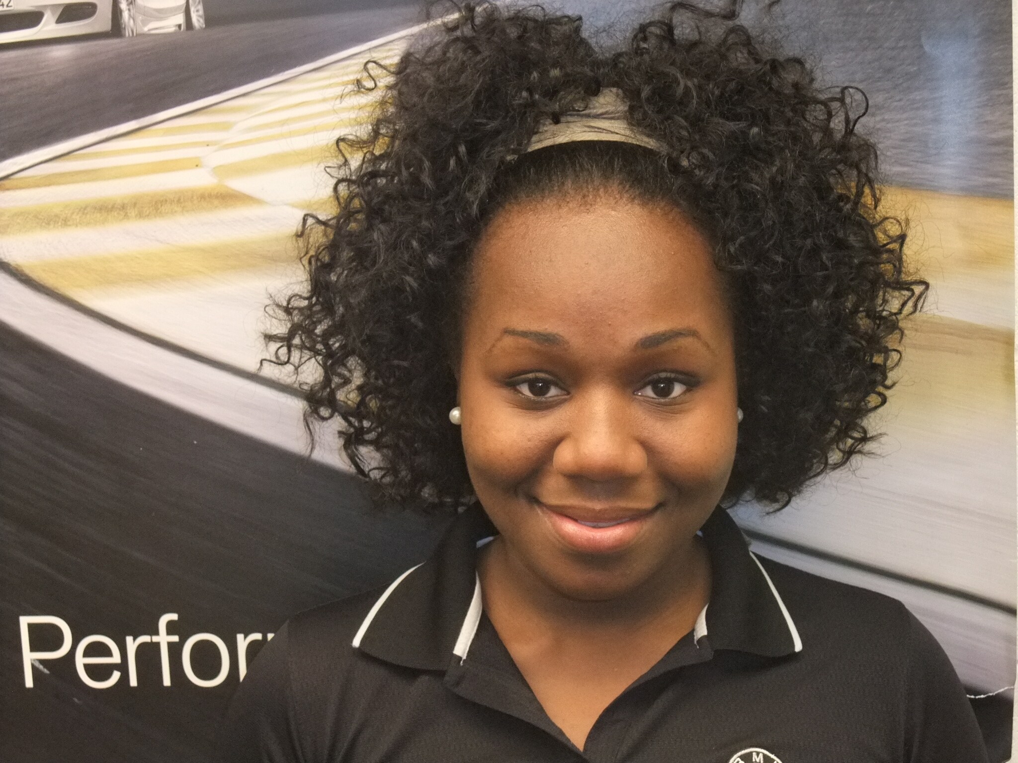 Dominique Wright (Cashier)