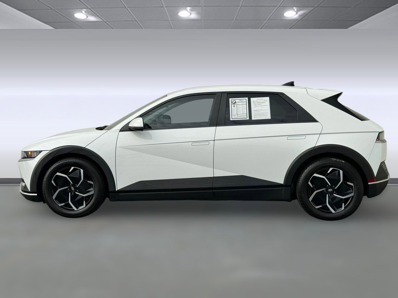 Used 2022 Hyundai IONIQ 5 SE with VIN KM8KM4AEXNU055856 for sale in Chattanooga, TN