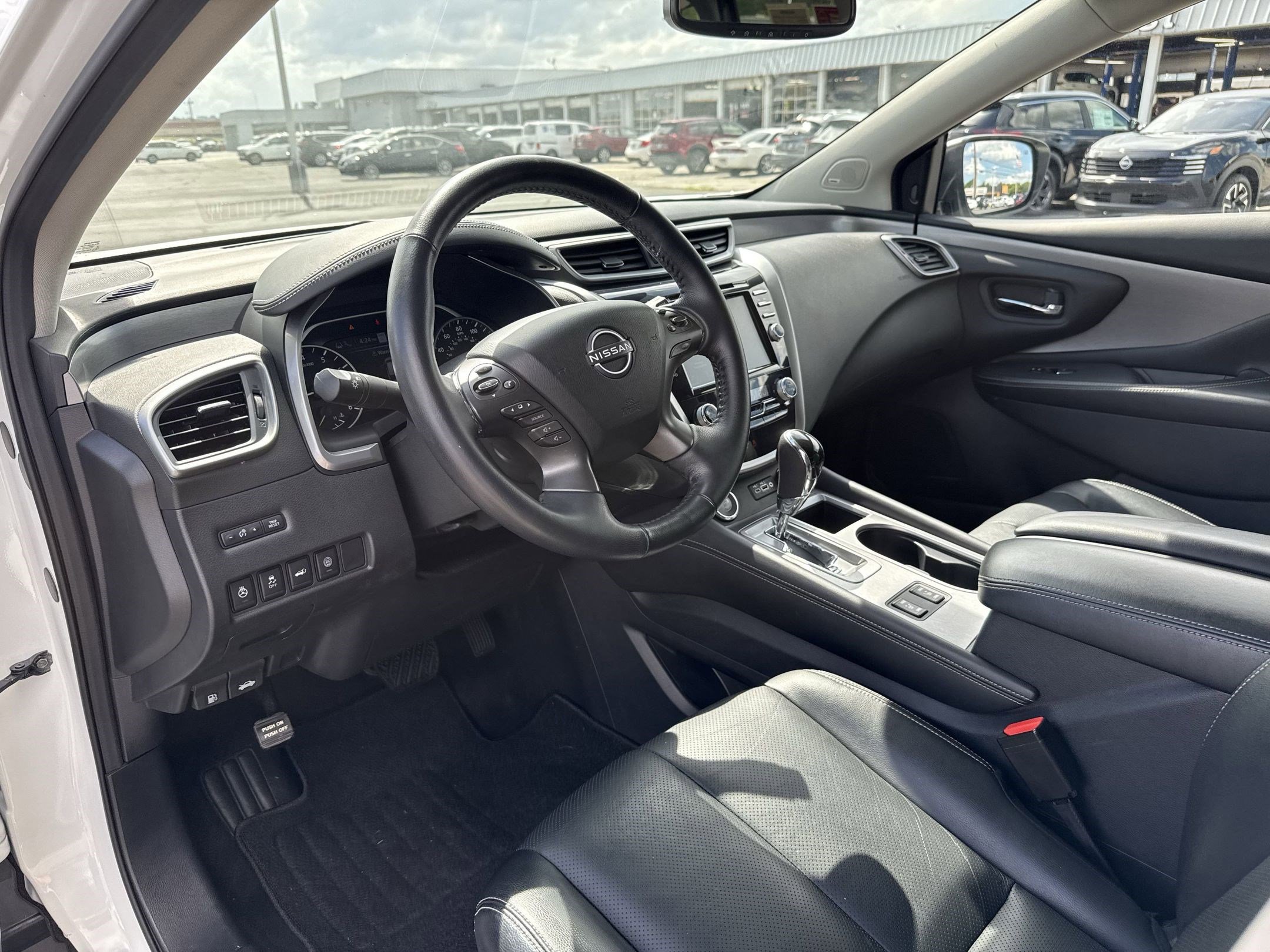 2023 Nissan Murano SL photo 4