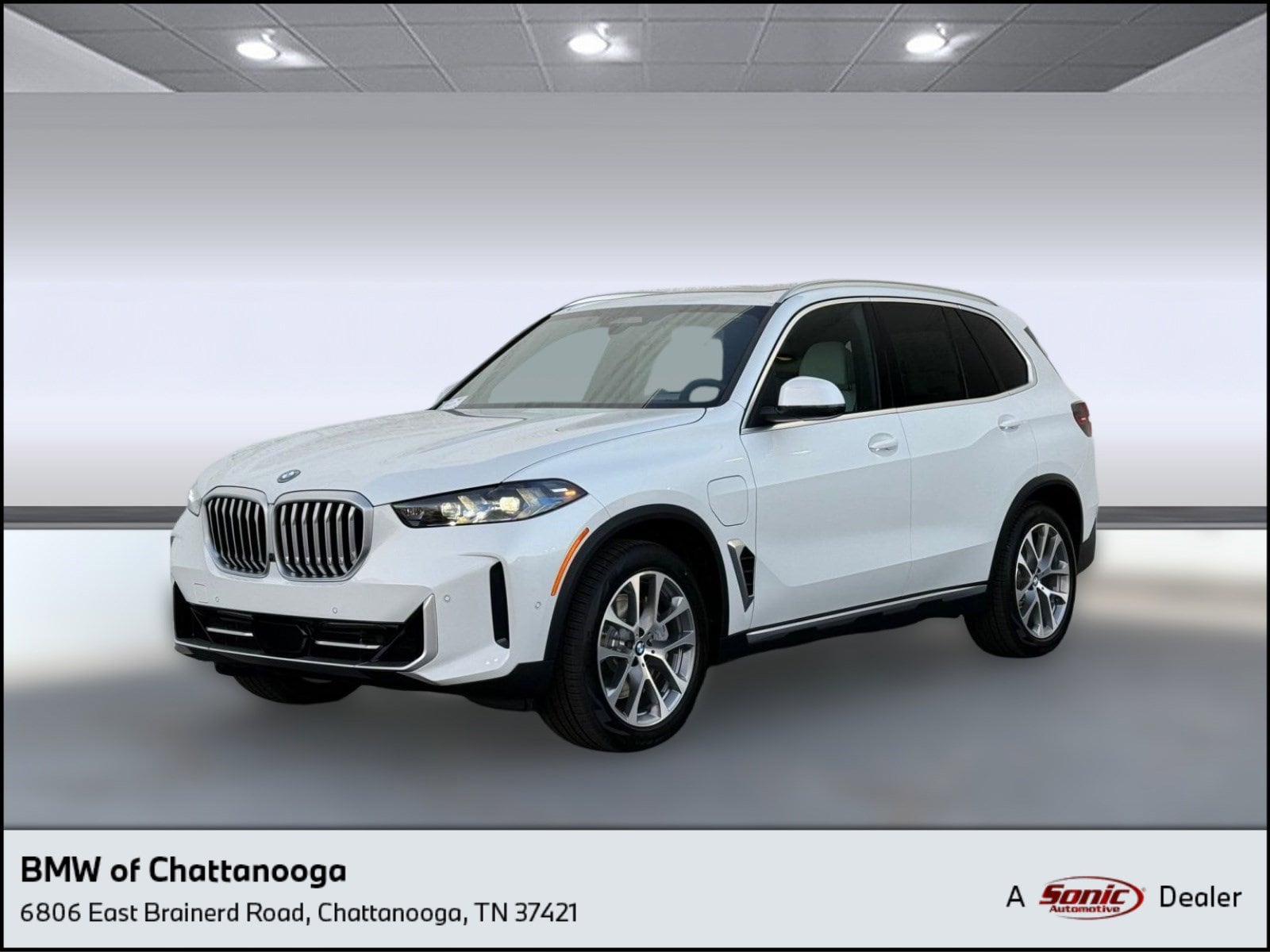 2026 BMW X5 50e's photo