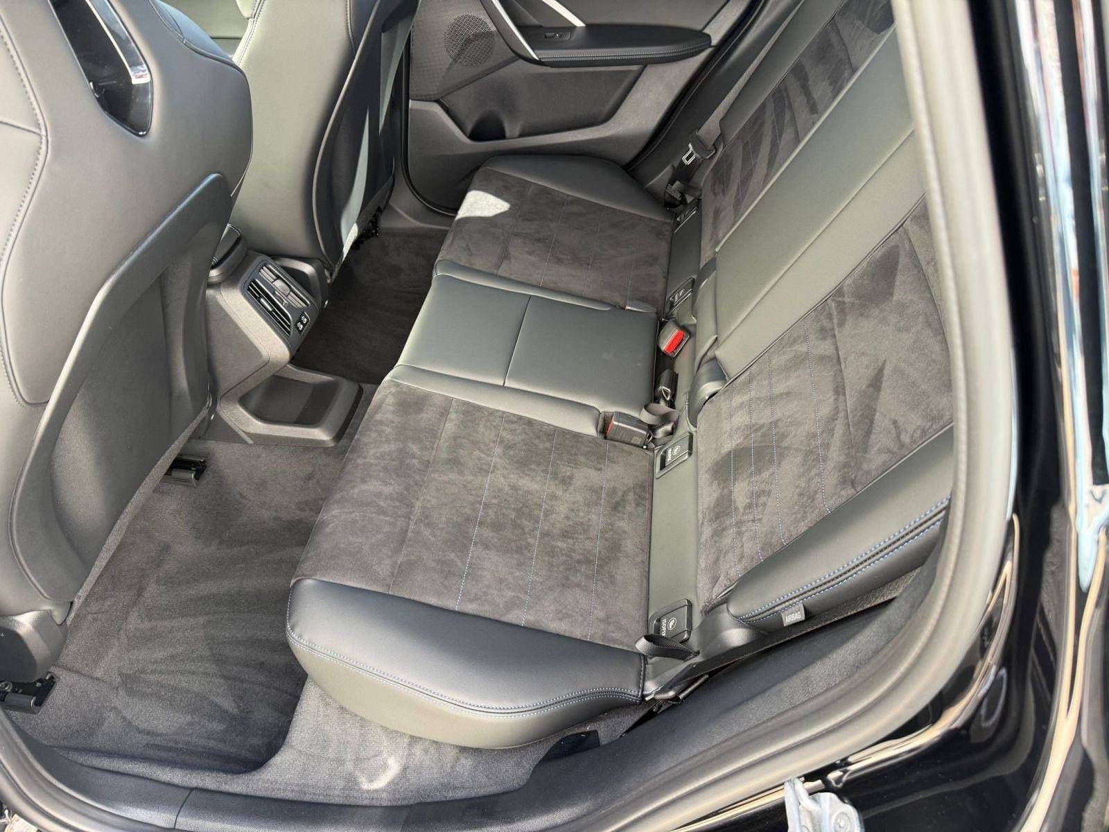2026 BMW X1 M35i - Photo 13