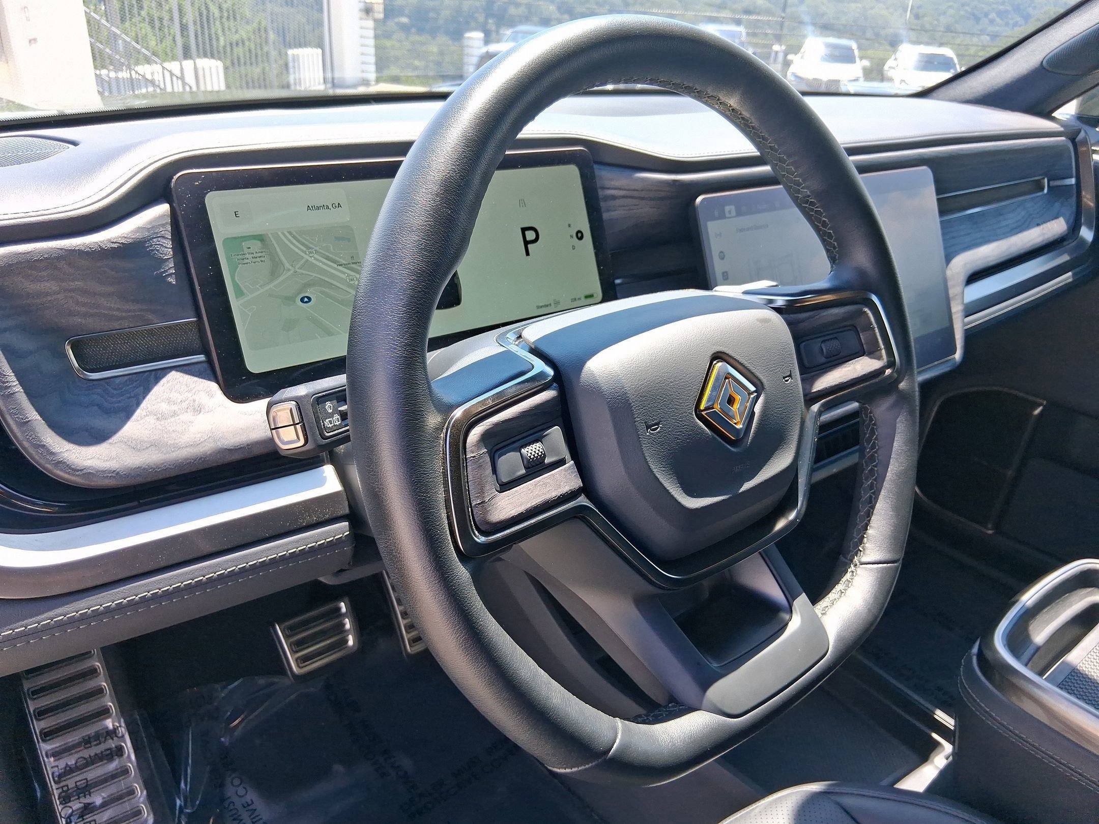 2022 Rivian R1S Launch Edition photo 2