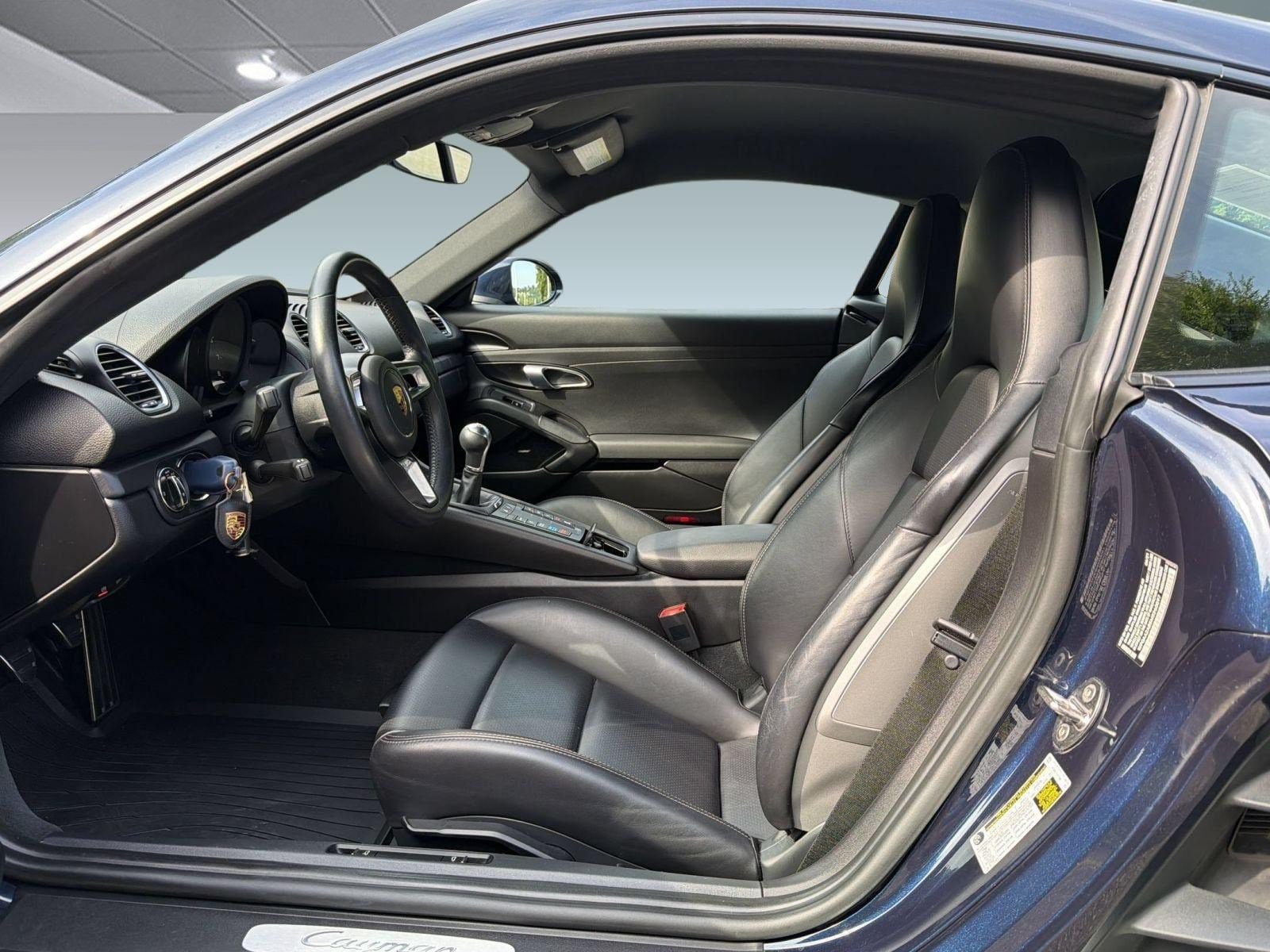 718 Cayman T Coupe