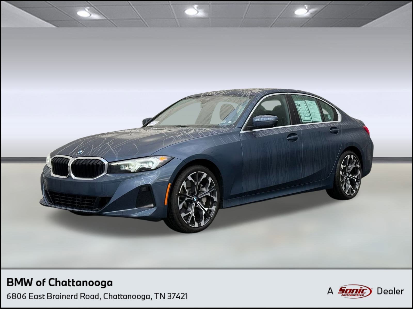 2025 BMW 3 Series 330i's photo