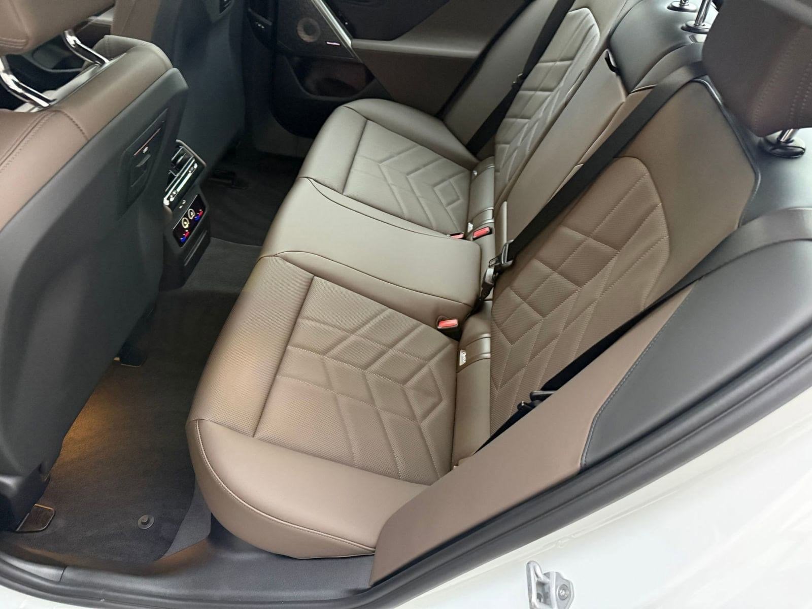 2026 BMW 5 Series 550e - Photo 13