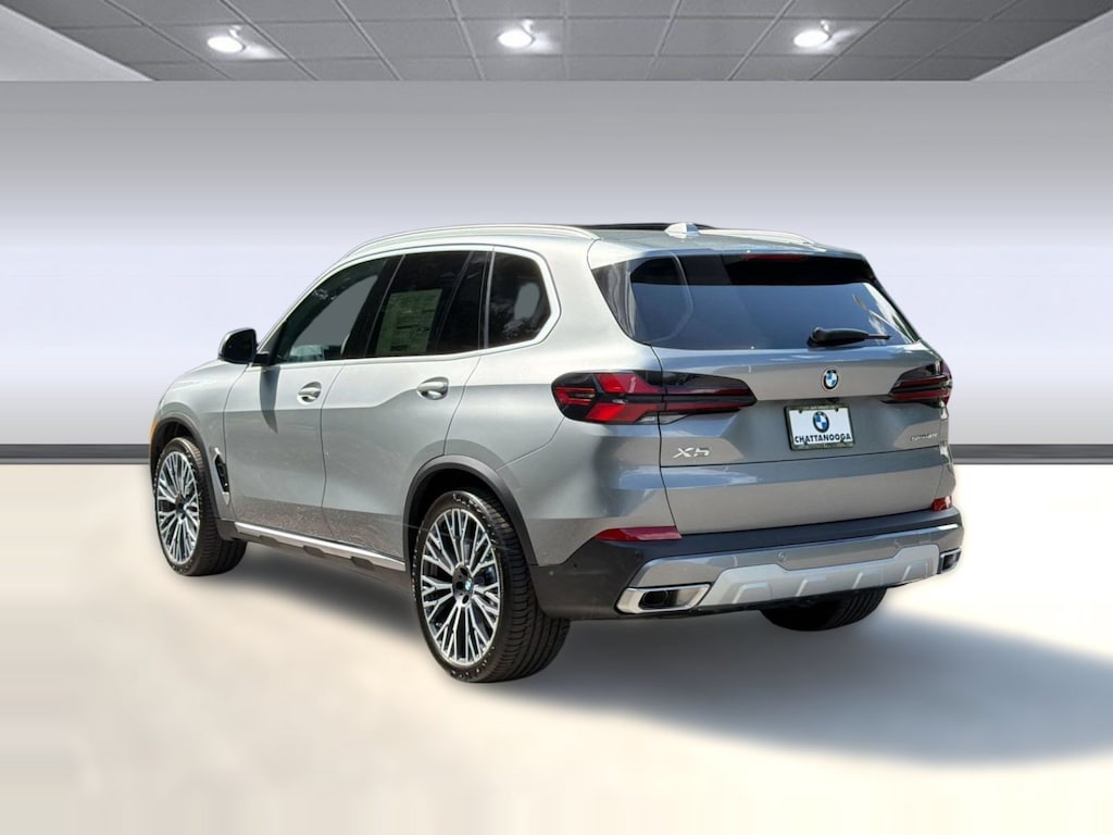 New 2026 BMW X5 sDrive40i SUV
