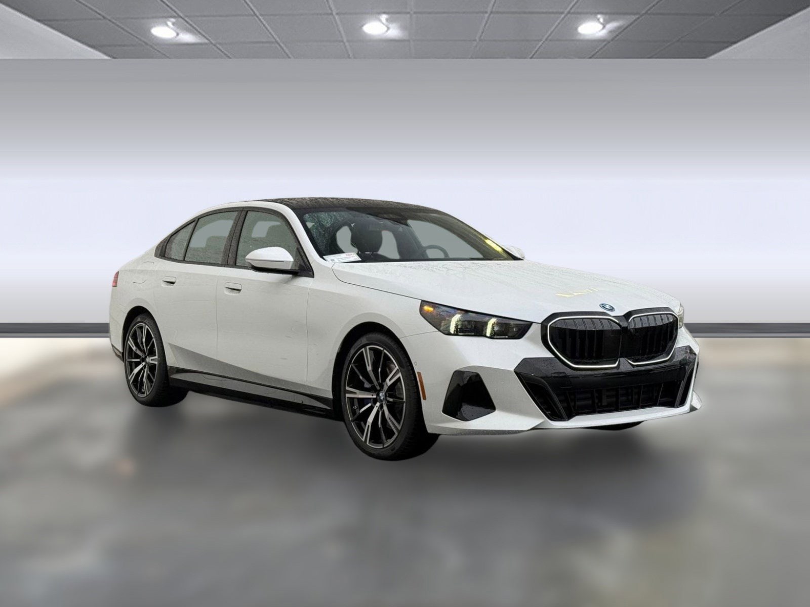 2026 BMW 5 Series 550e - Photo 6