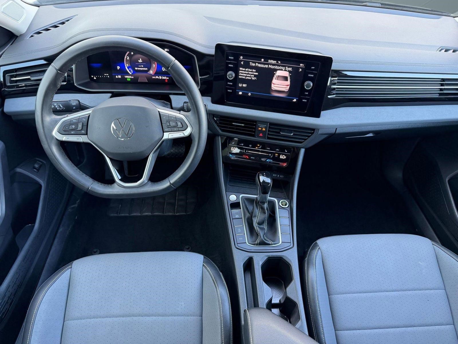 2025 Volkswagen Jetta SE - Photo 25