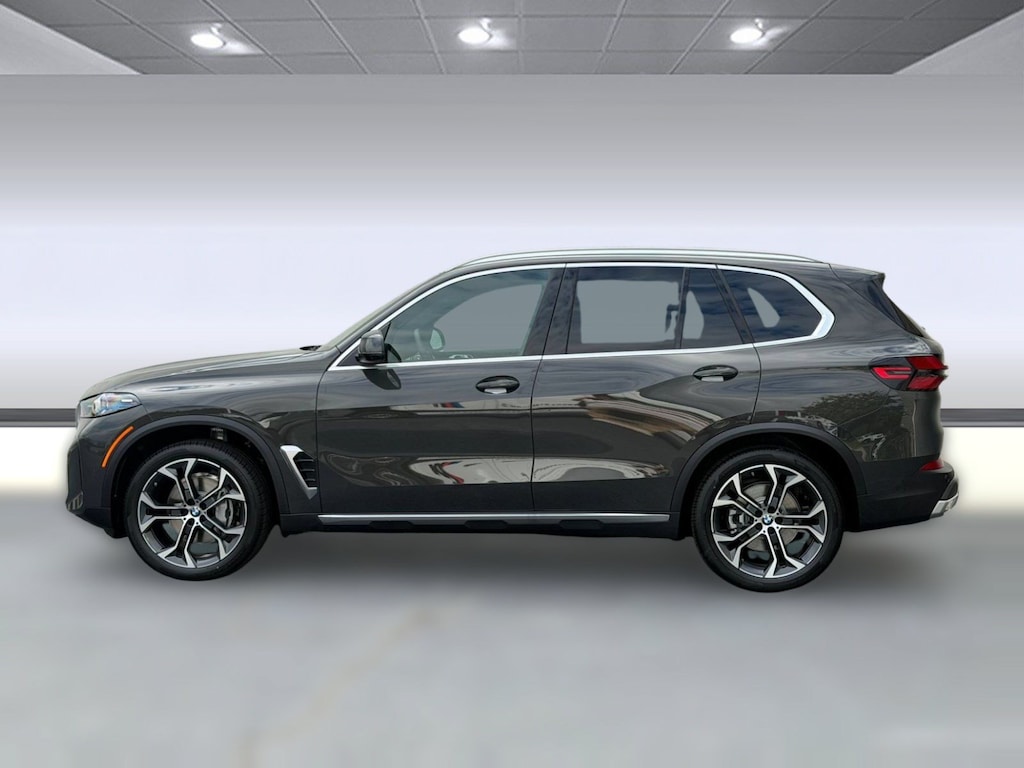 New 2026 BMW X5 sDrive40i SUV