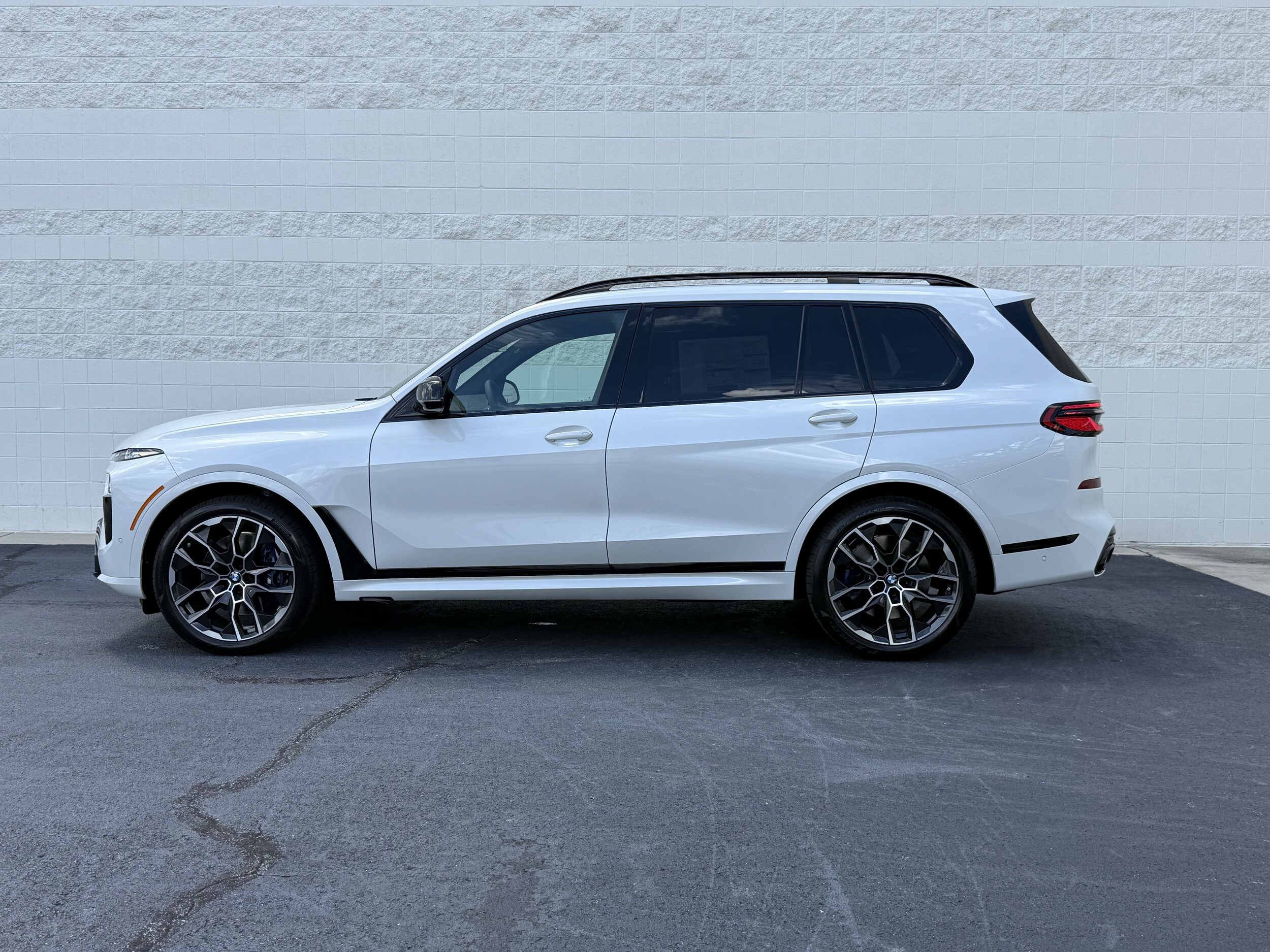 2026 Bmw X7 M60i photo 3