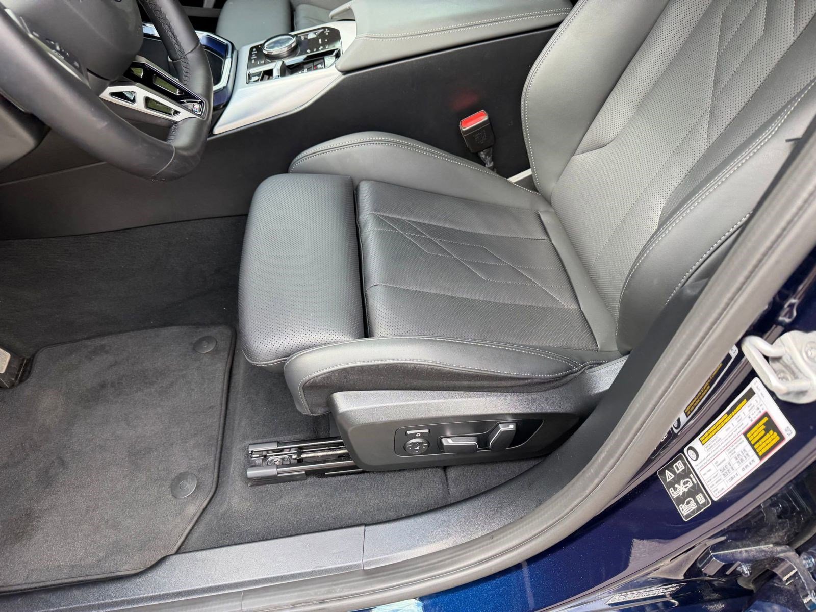 2025 BMW X3 30 - Photo 13