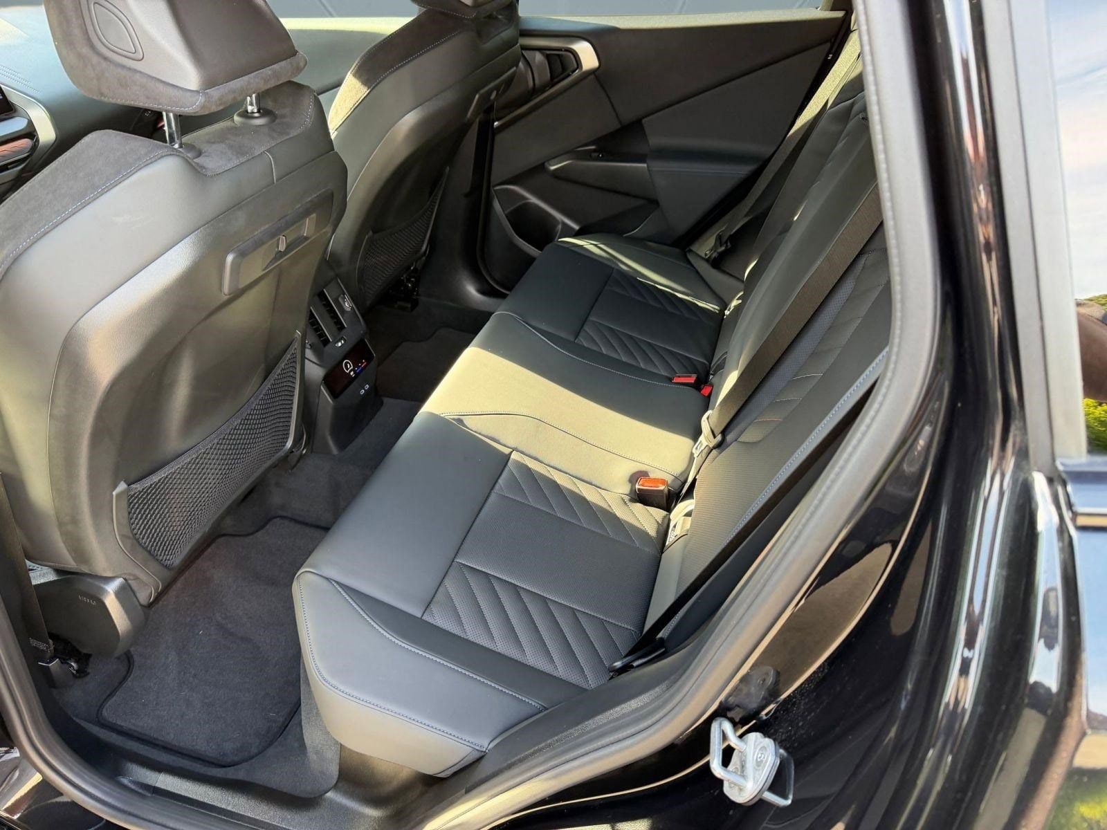 2025 BMW X3 30 - Photo 14
