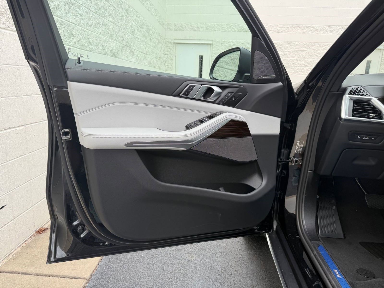 2026 BMW X5 40i - Photo 14