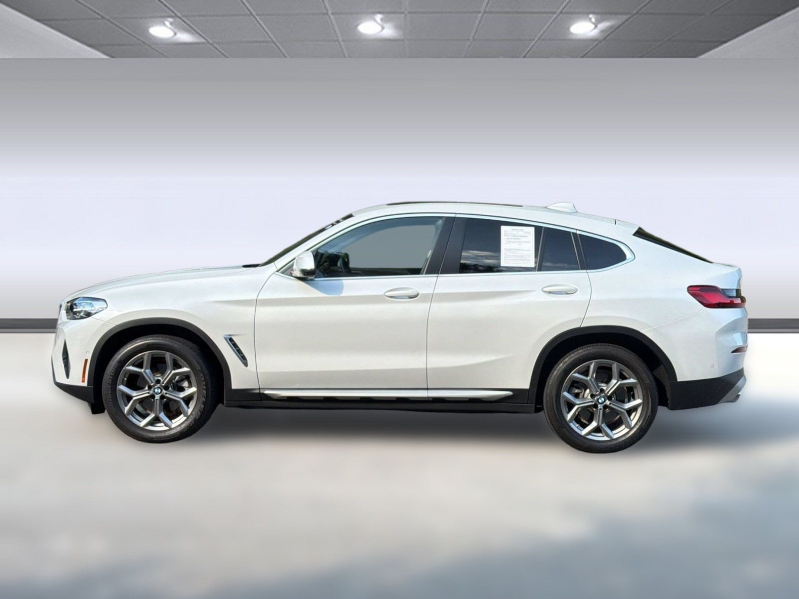 2025 BMW X4 SUV