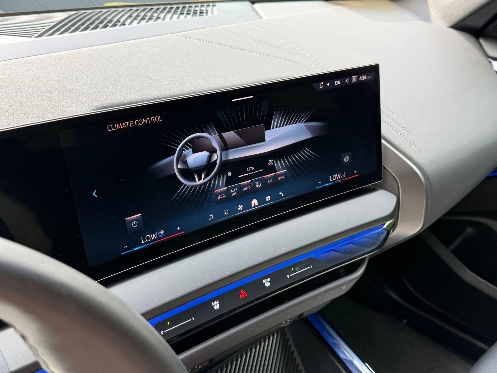 2025 BMW X3 30 - Photo 26