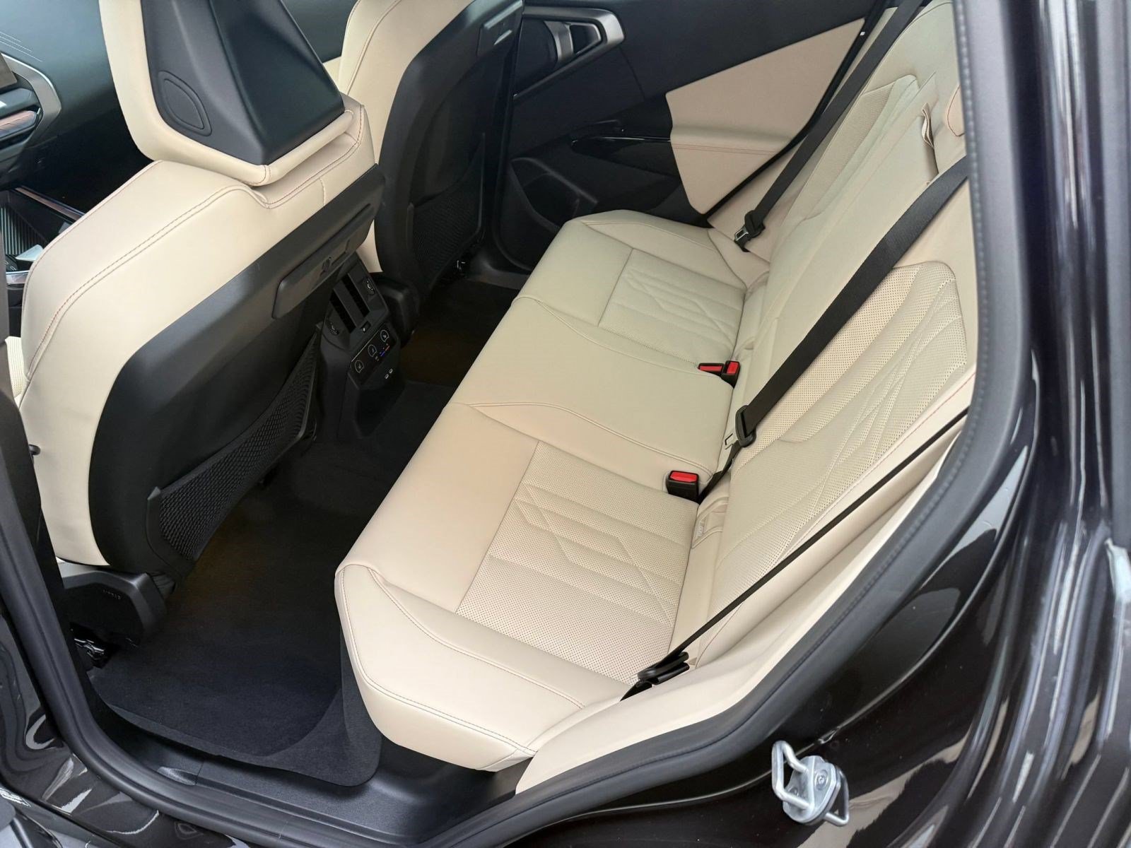 2026 BMW X3 30 - Photo 13
