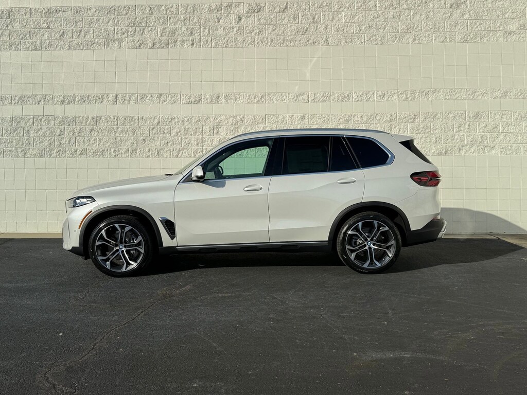 New 2026 BMW X5 xDrive40i SUV