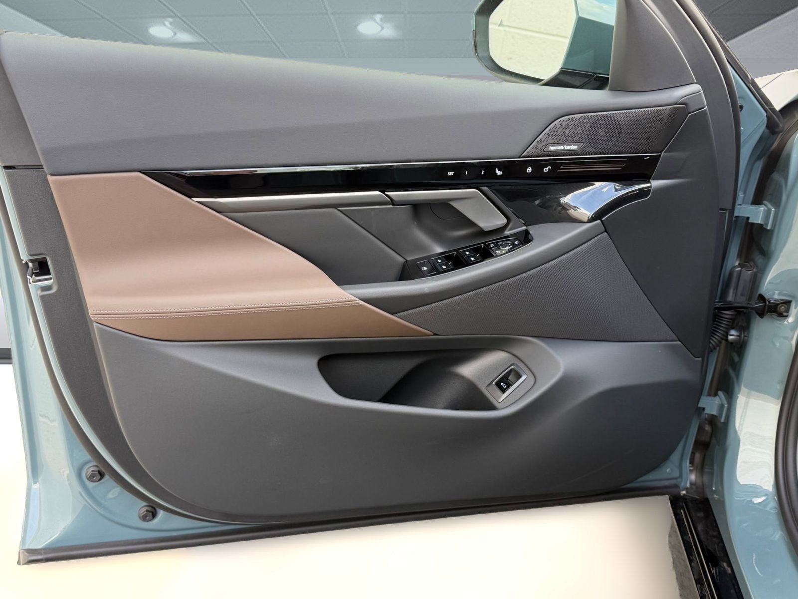 2026 BMW 5 Series 530i - Photo 20