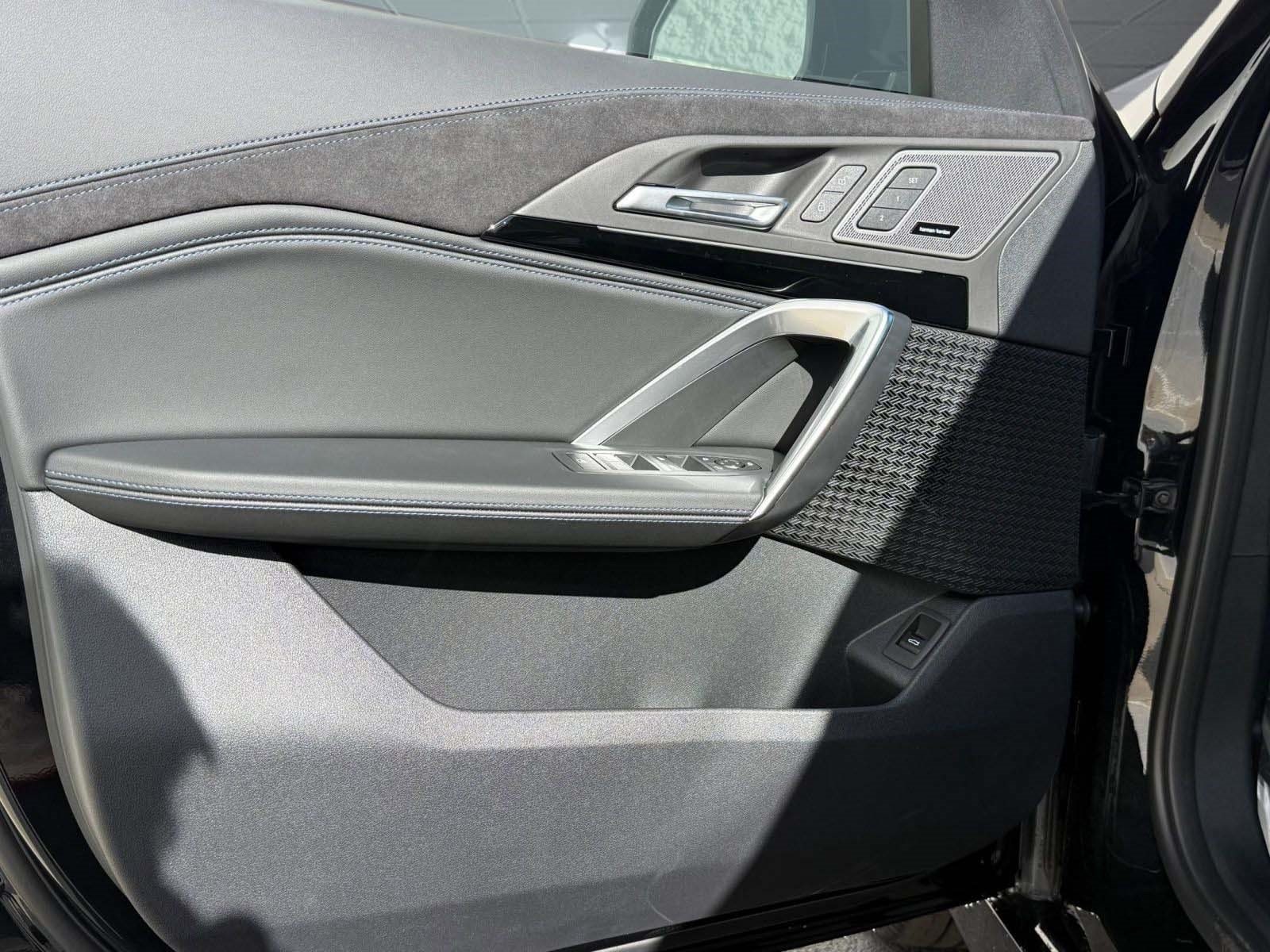 2026 BMW X1 M35i - Photo 11