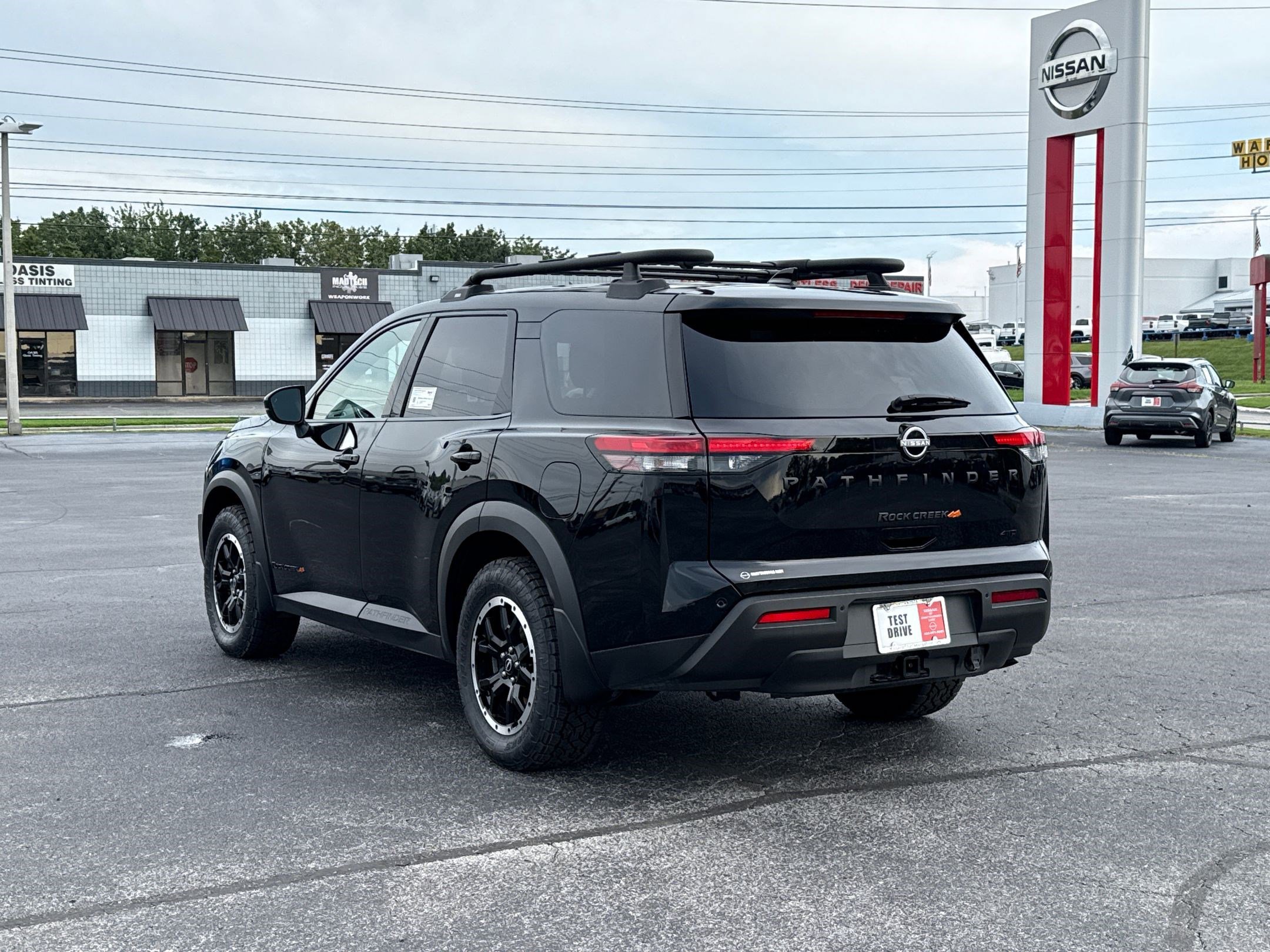 2024 Nissan Pathfinder Rock Creek photo 3