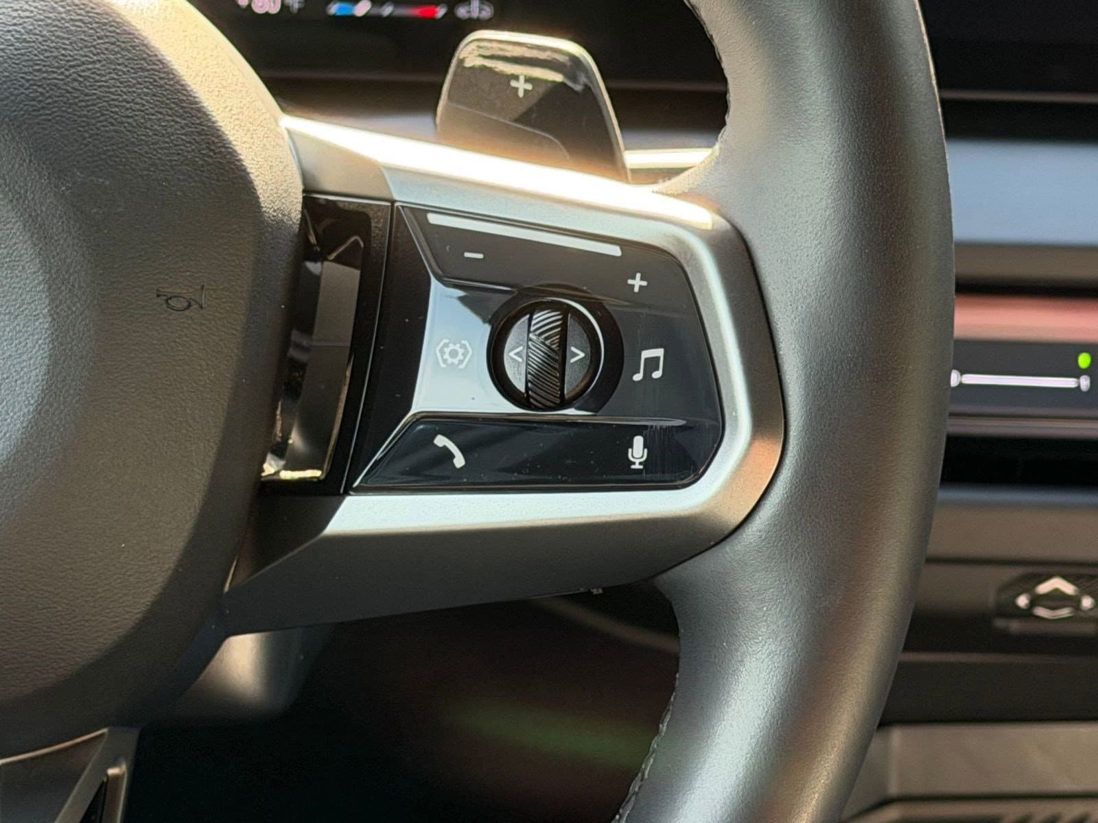 2025 BMW X3 30 - Photo 25