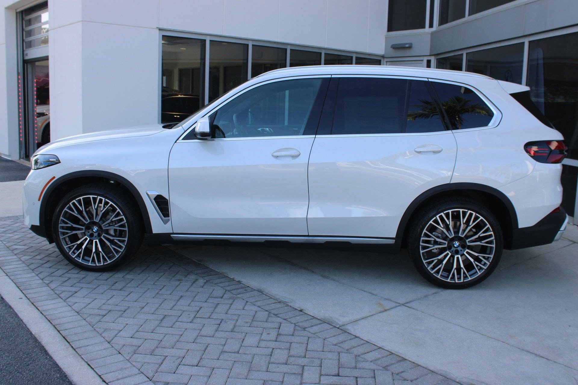 2026 Bmw X5 sDrive40i photo 2