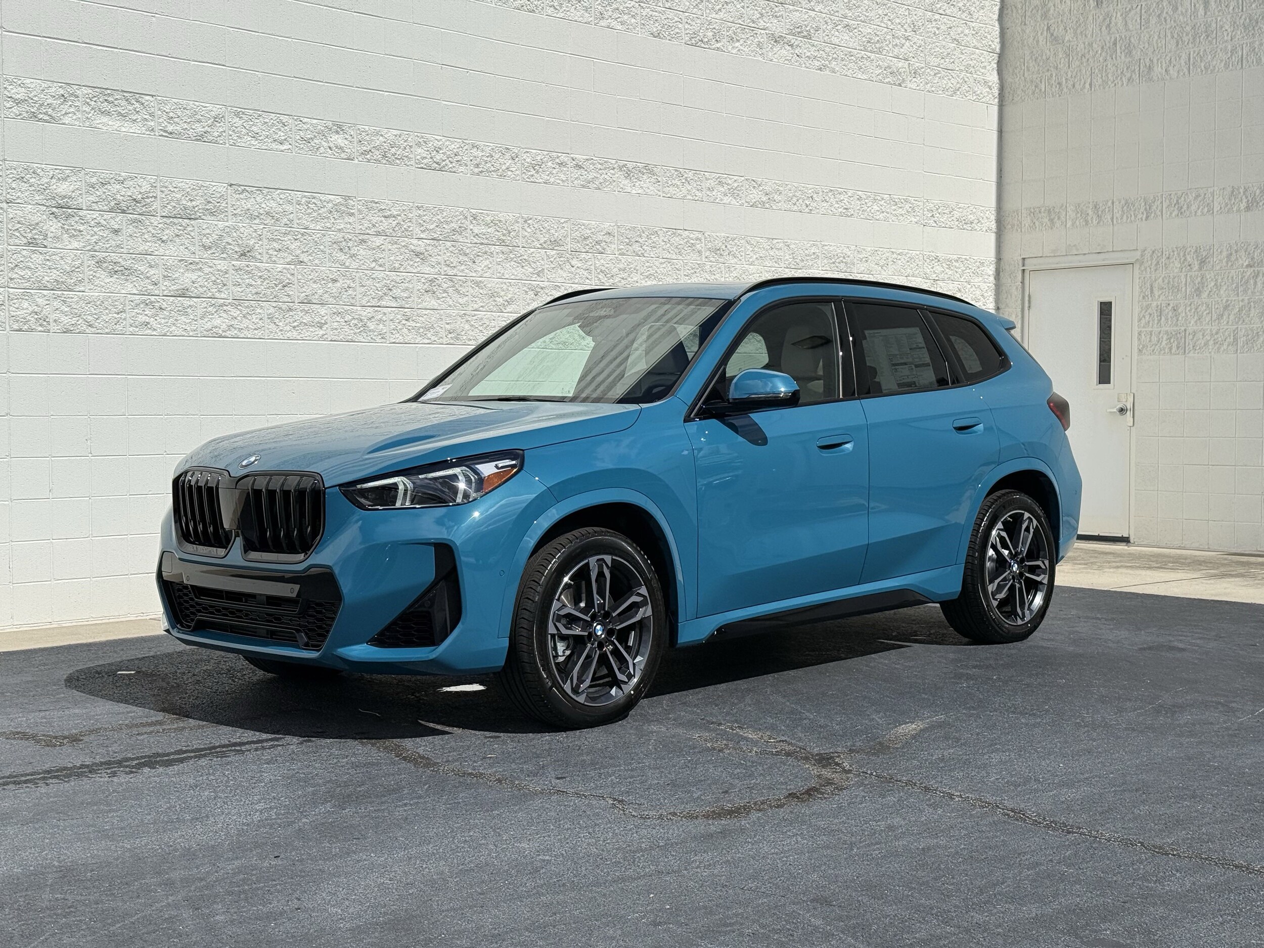 2025 Bmw X1 XDrive28i photo 2
