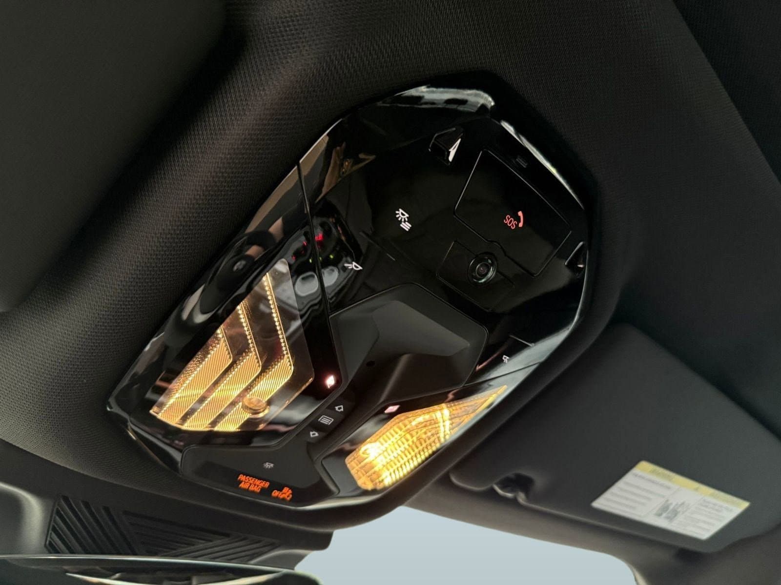 2026 BMW 5 Series 550e - Photo 19
