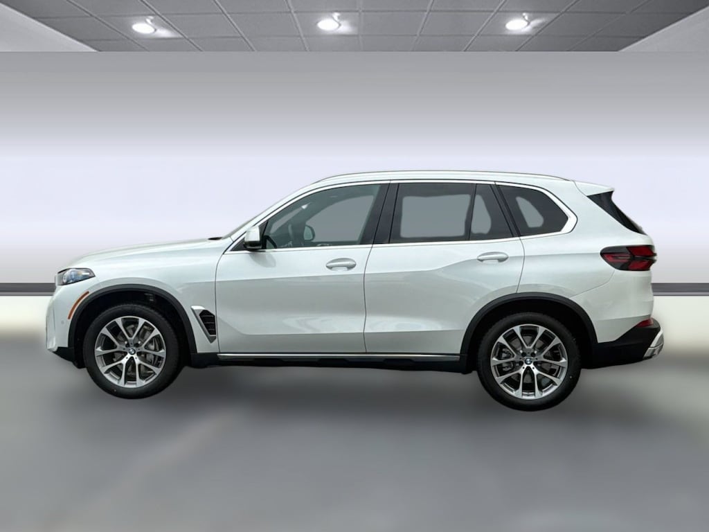 New 2026 BMW X5 sDrive40i SUV