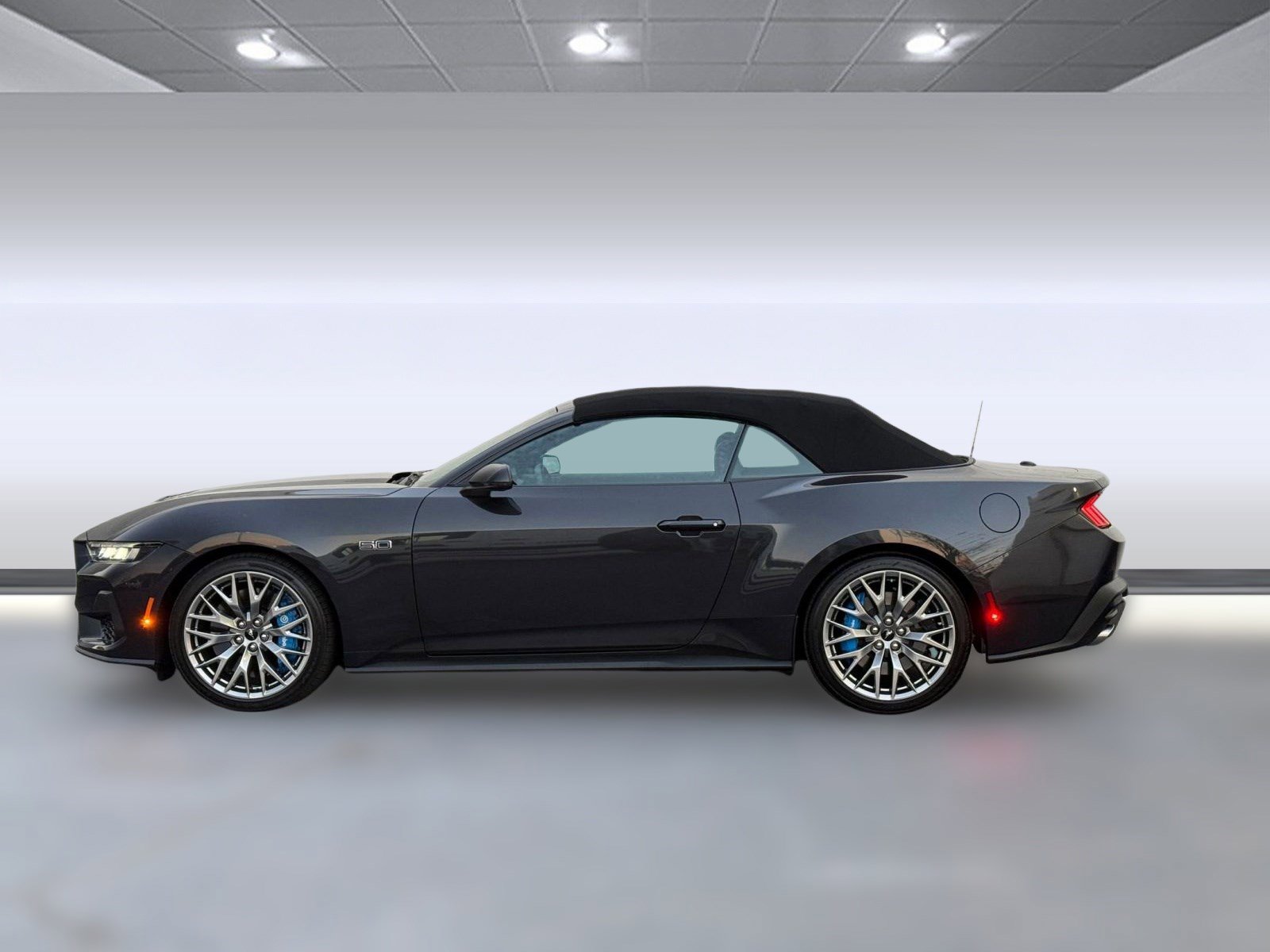 2024 Ford Mustang GT Premium Convertible photo 2