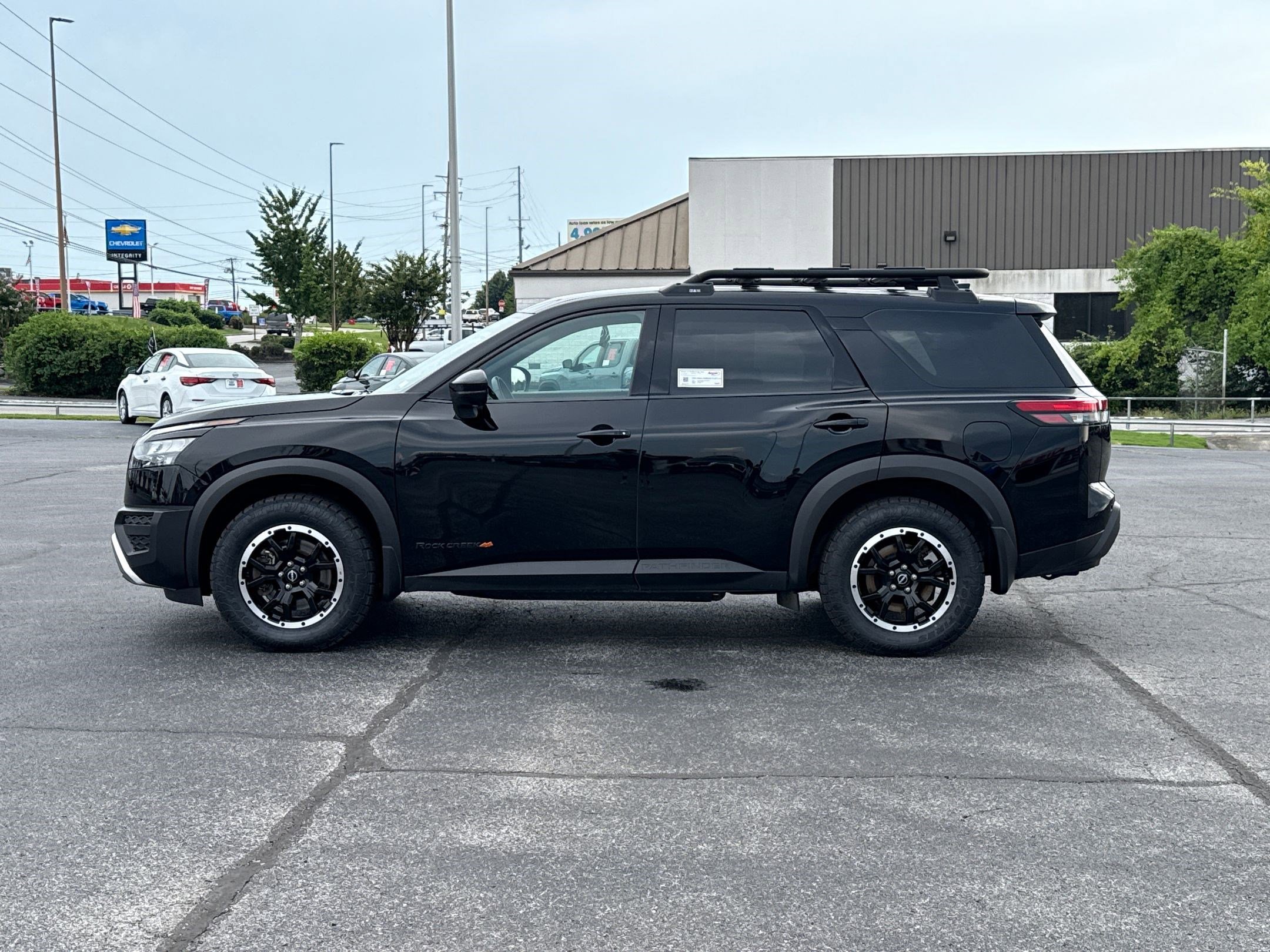 2024 Nissan Pathfinder Rock Creek photo 2