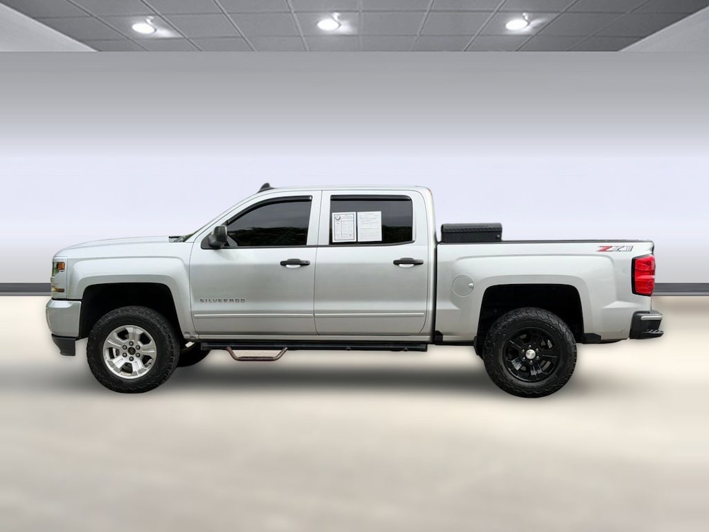 Used 2018 Chevrolet Silverado 1500 LT Truck Crew Cab