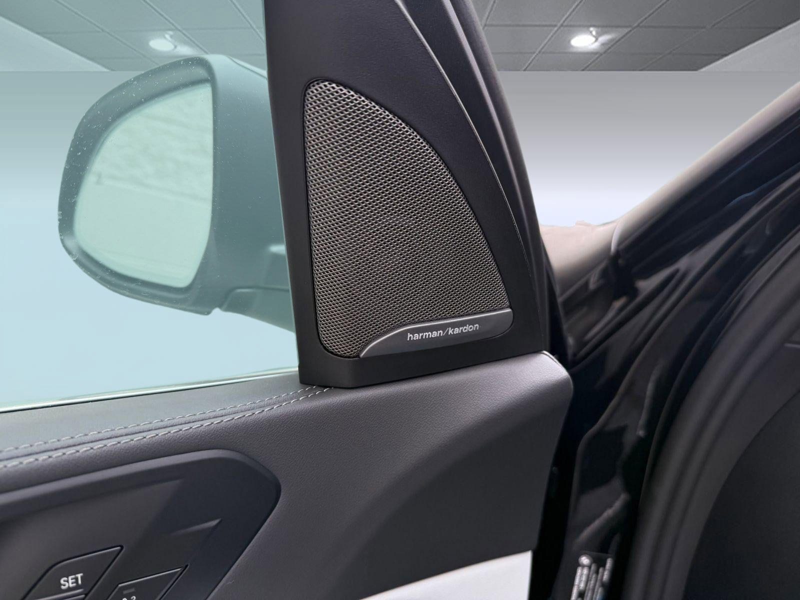 2026 BMW X5 40i - Photo 22