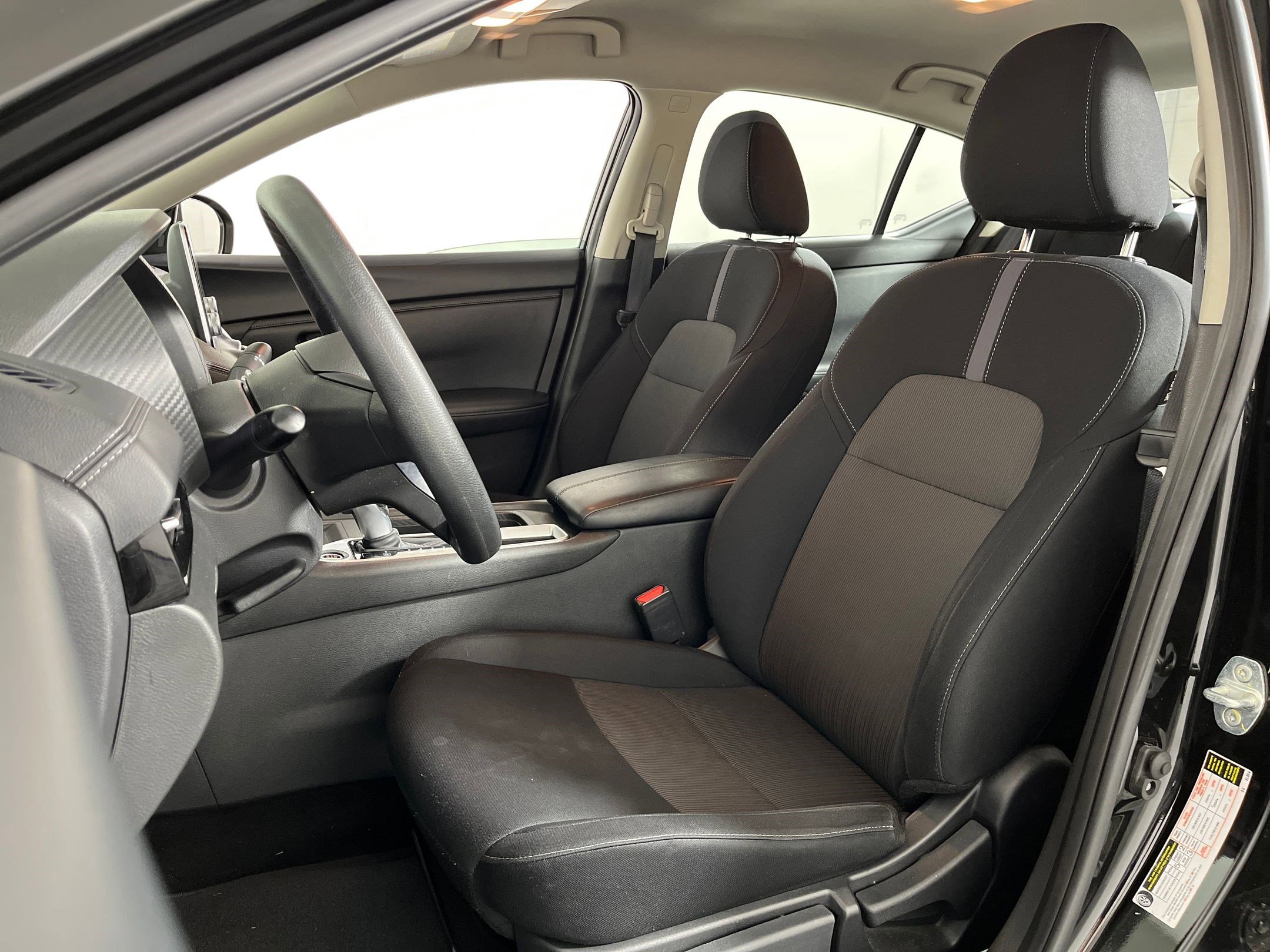 2023 Nissan Sentra SV photo 3
