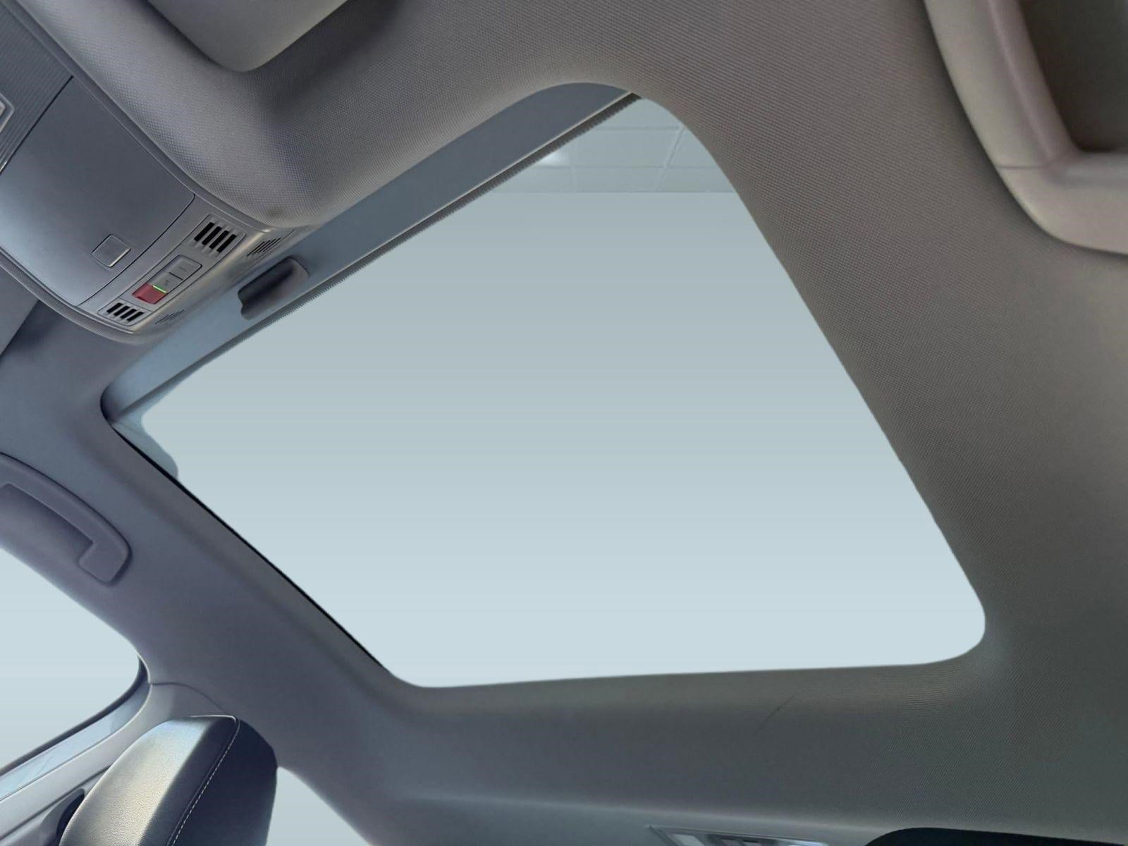 2025 Volkswagen Jetta SE - Photo 24