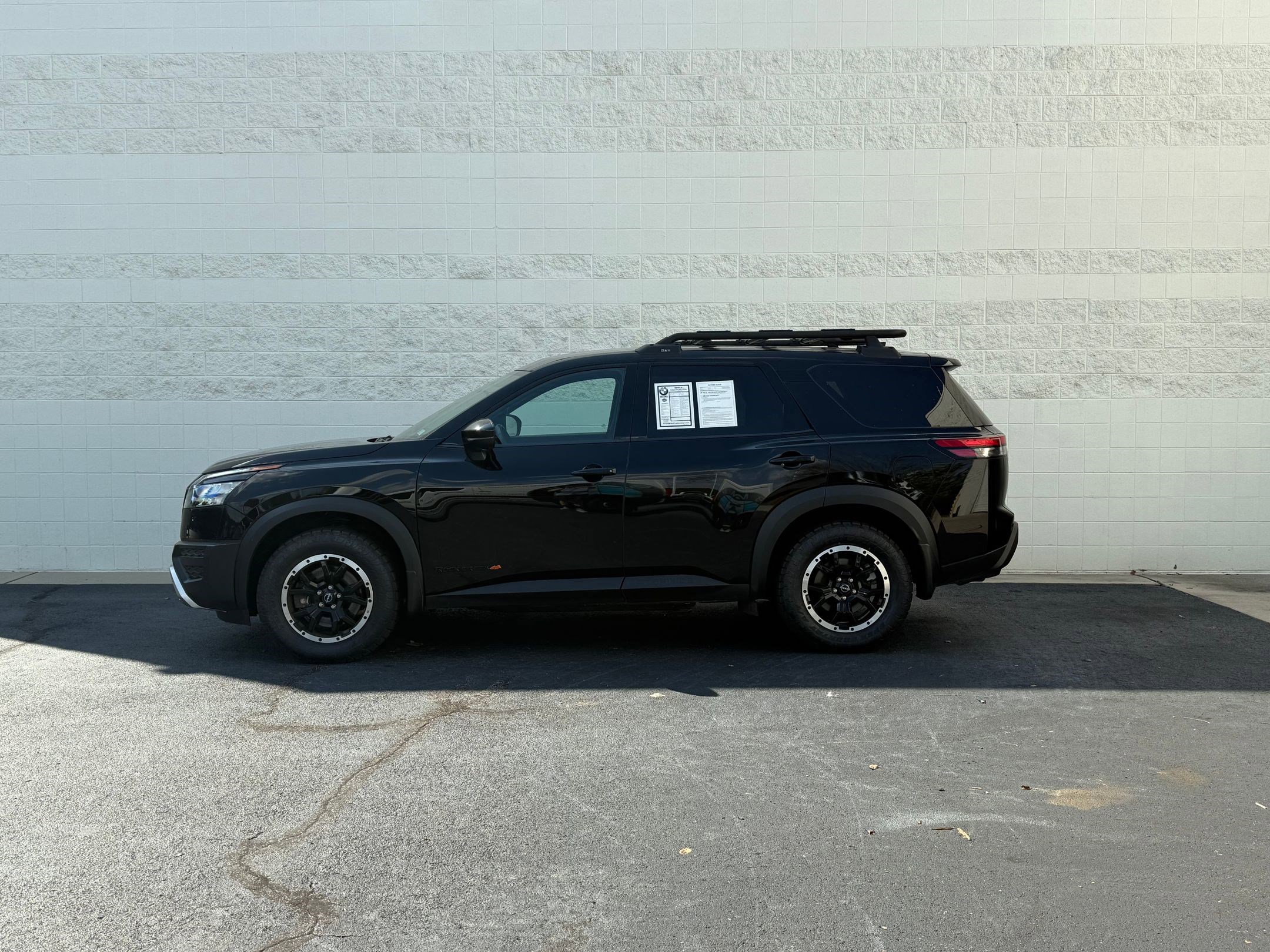 2024 Nissan Pathfinder Rock Creek photo 2
