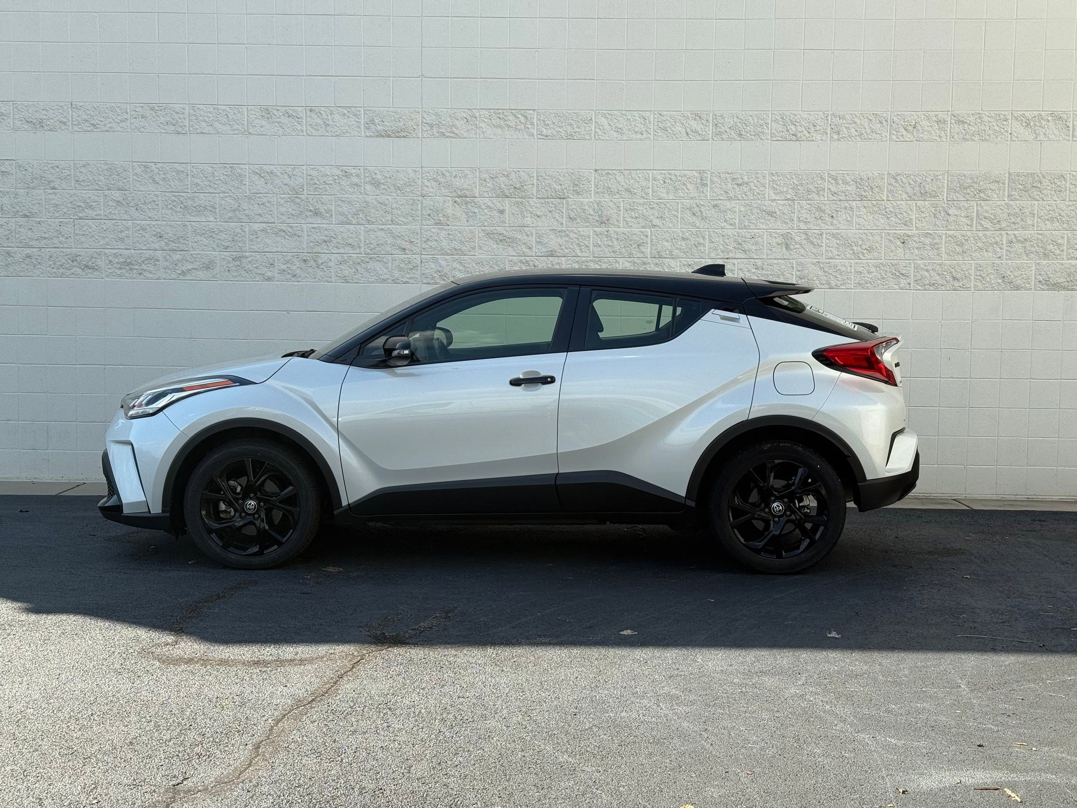 2022 Toyota C-HR Nightshade Edition photo 2