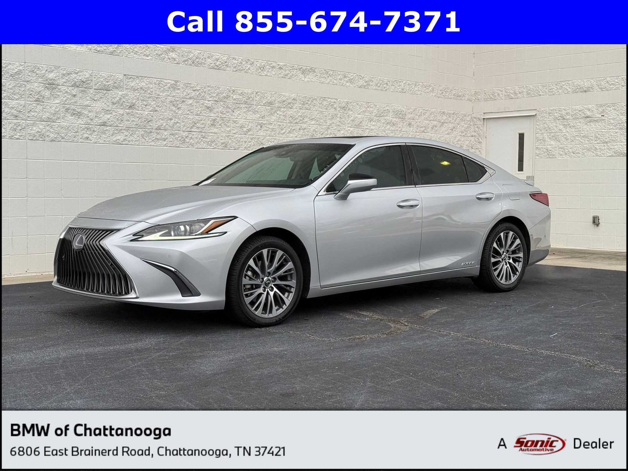 2021 Lexus ES Hybrid 300h's photo