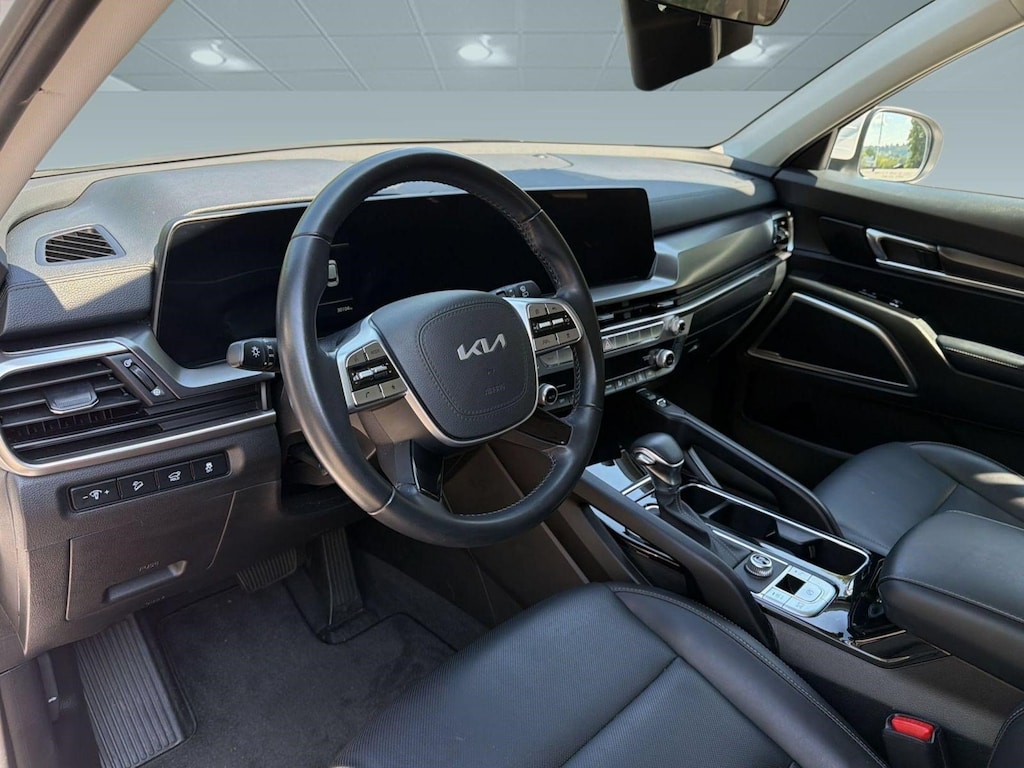 Used 2025 Kia Telluride S SUV