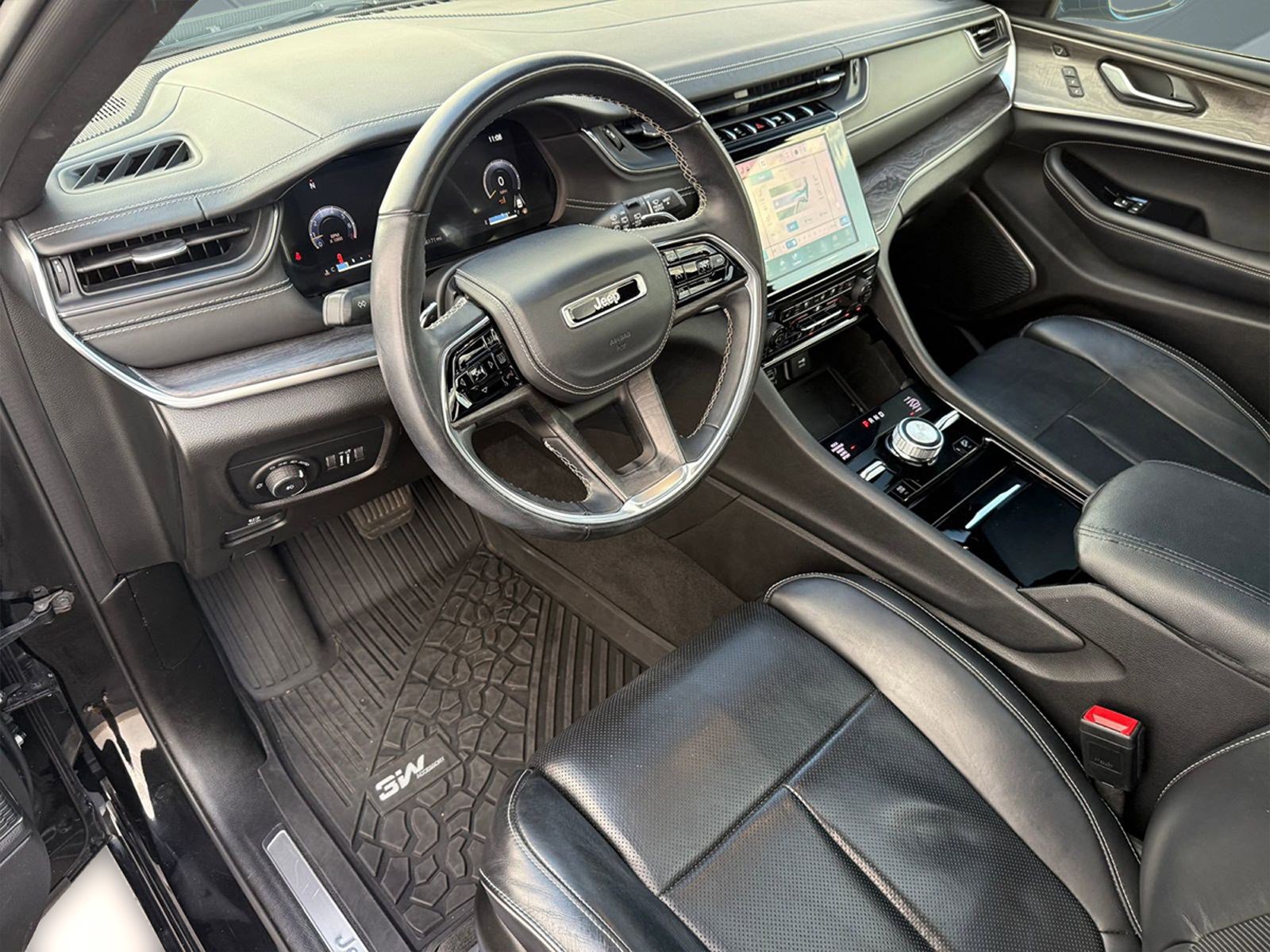 2022 Jeep Grand Cherokee Overland photo 4