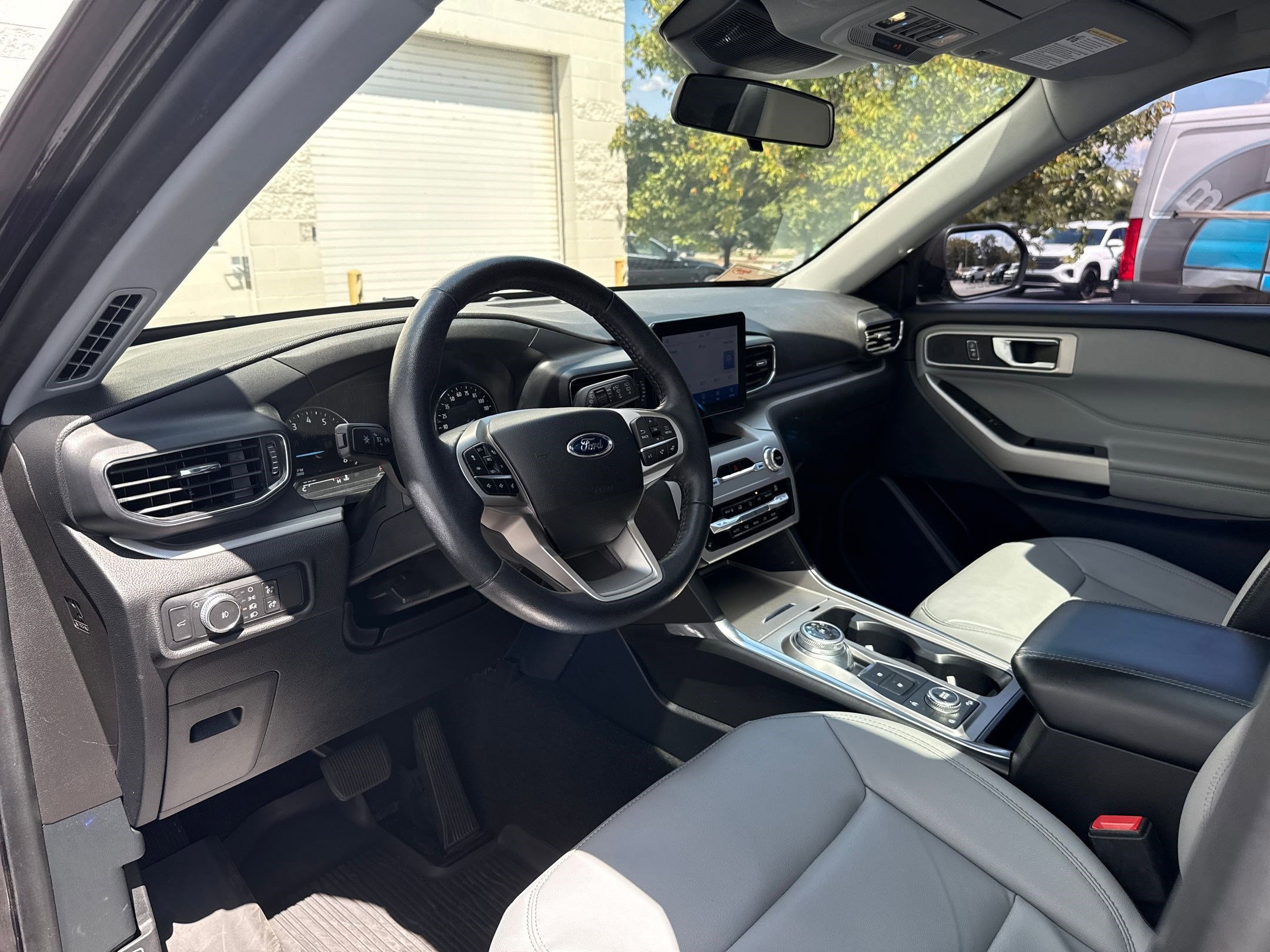 2021 Ford Explorer XLT photo 4