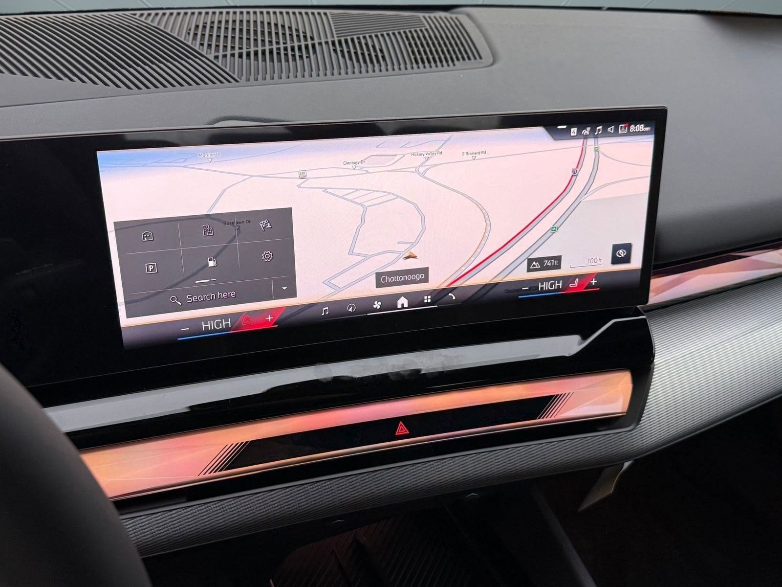 2026 BMW 5 Series 550e - Photo 28