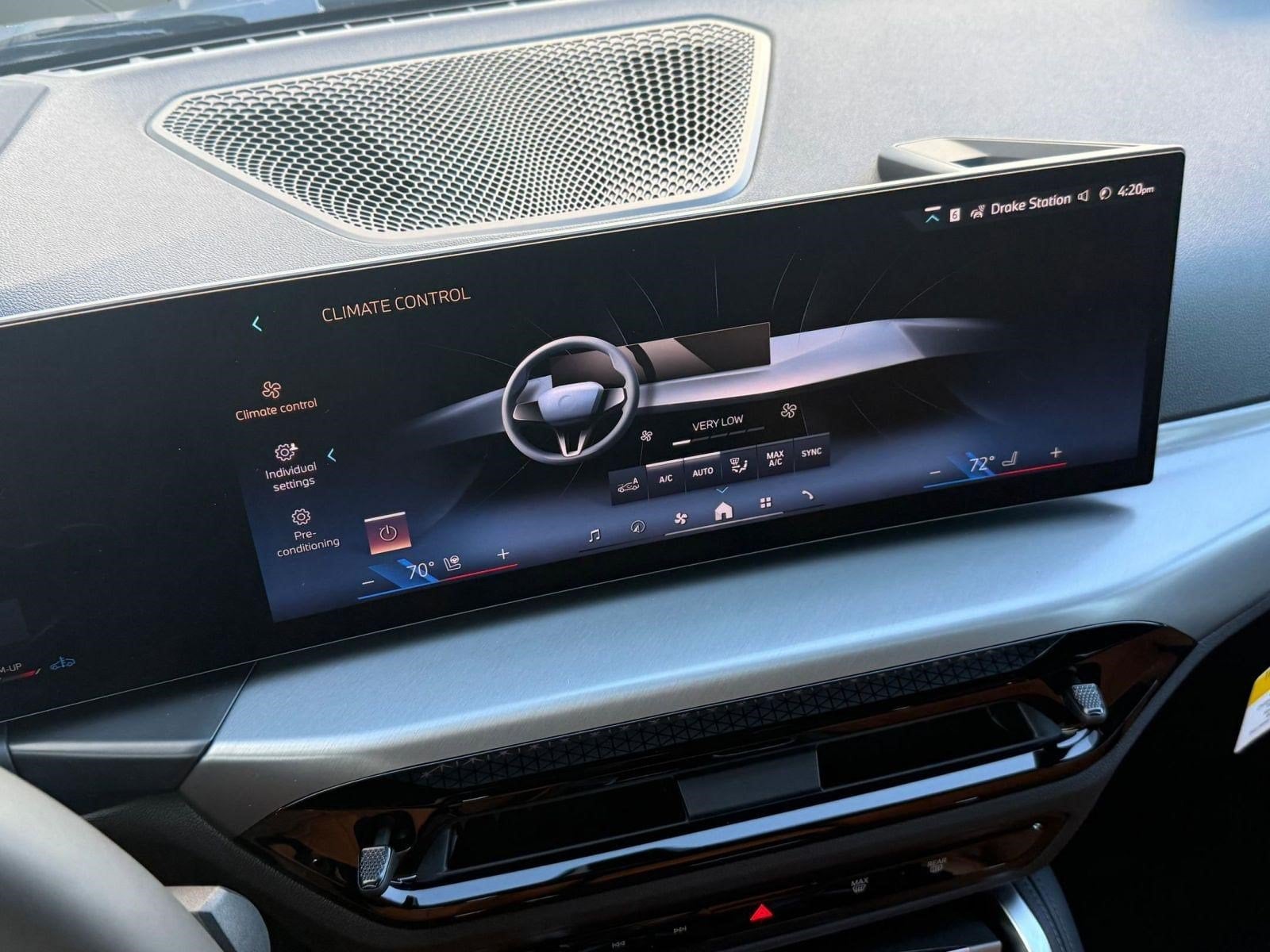 2026 BMW 2 Series 230i - Photo 27
