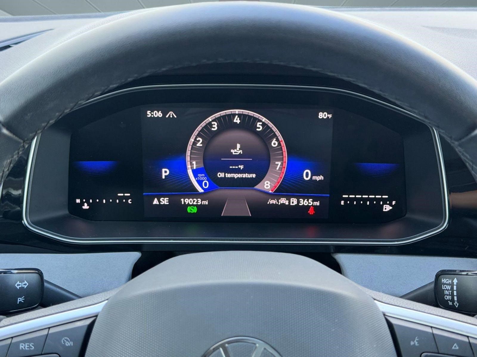 2025 Volkswagen Jetta SE - Photo 19